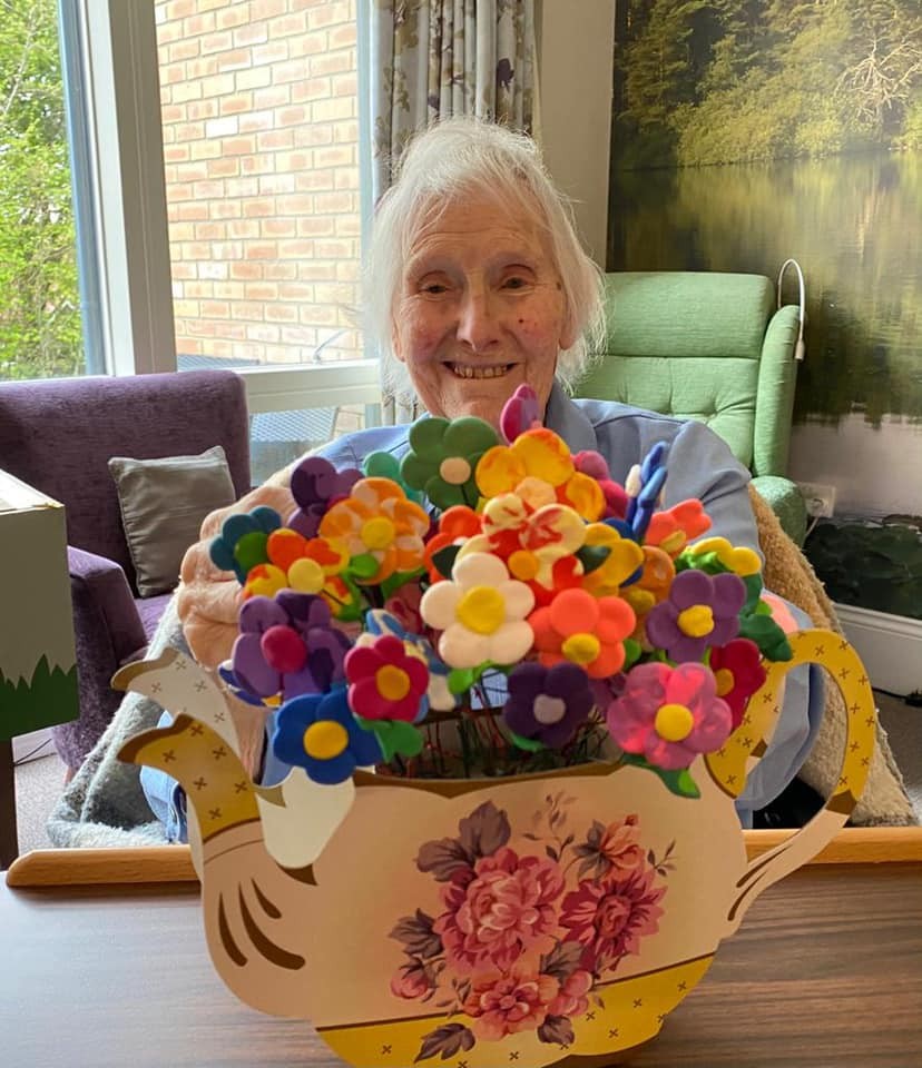 Teapot flowers - Dormy Care