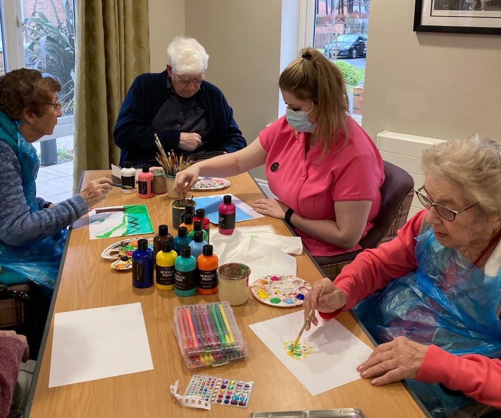 A Morning Art Session - Dormy Care Communities