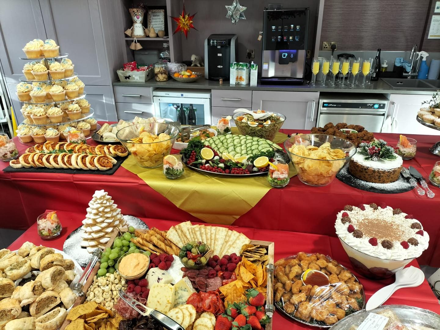 A Christmas Party - Dormy Care Communities