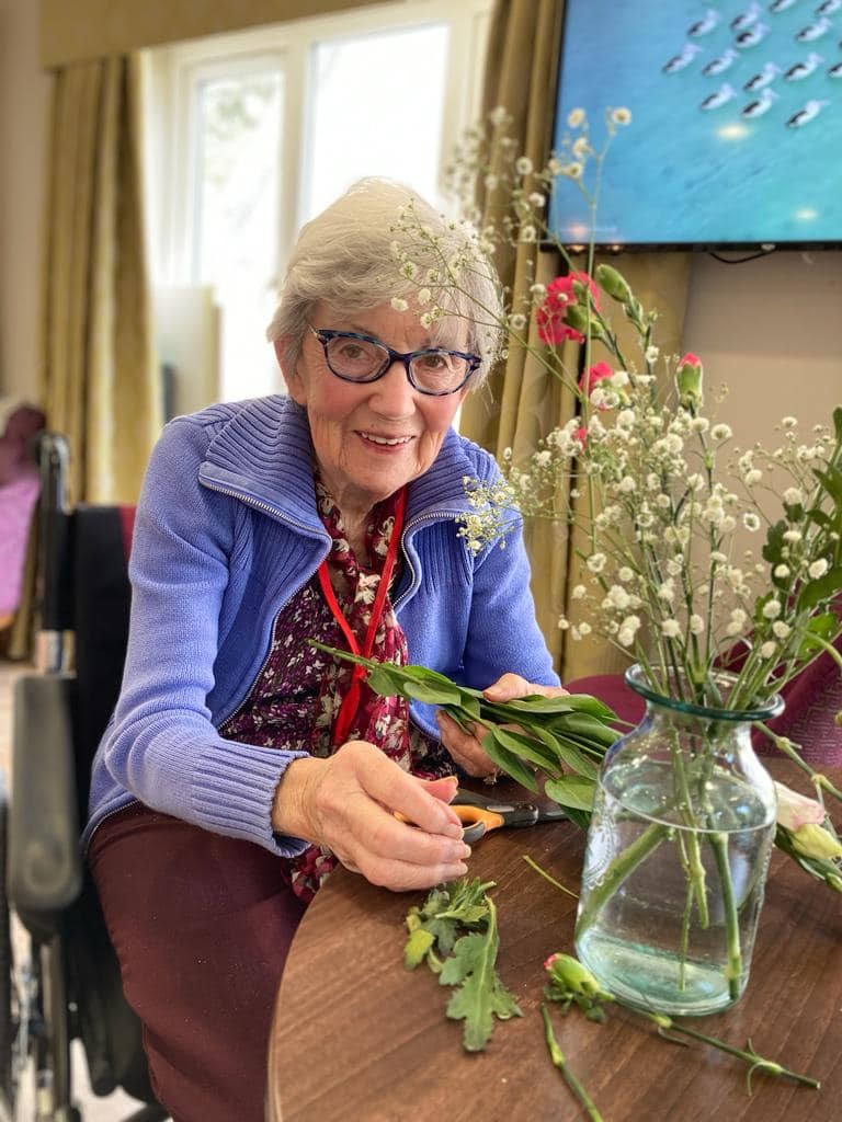 Flower Arranging Class Dormy Care Communities