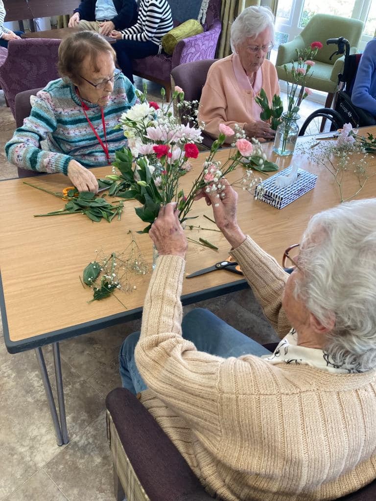 Flower Arranging Class Dormy Care Communities